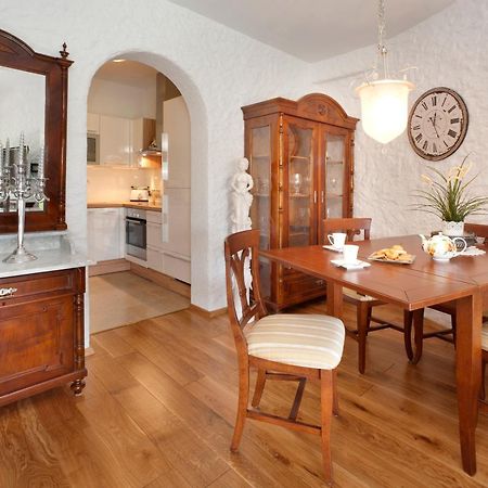 Villa Castello Rausch Valkarin Bagian luar foto
